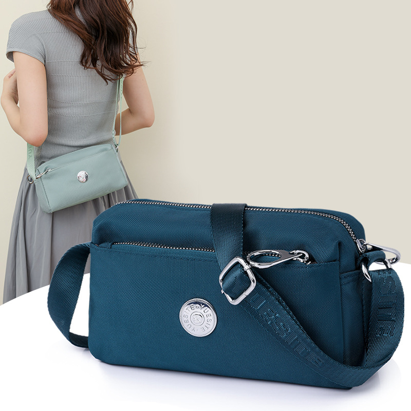 Women'S Kipling Bags - حقيبة كتف نسائية مقاومة للماء من