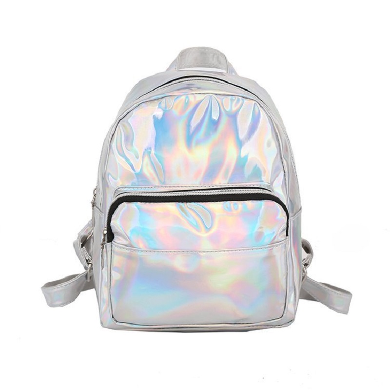 Women Bags Trend 2025 - حقيبة ظهر ليزر عصرية لعام 2025