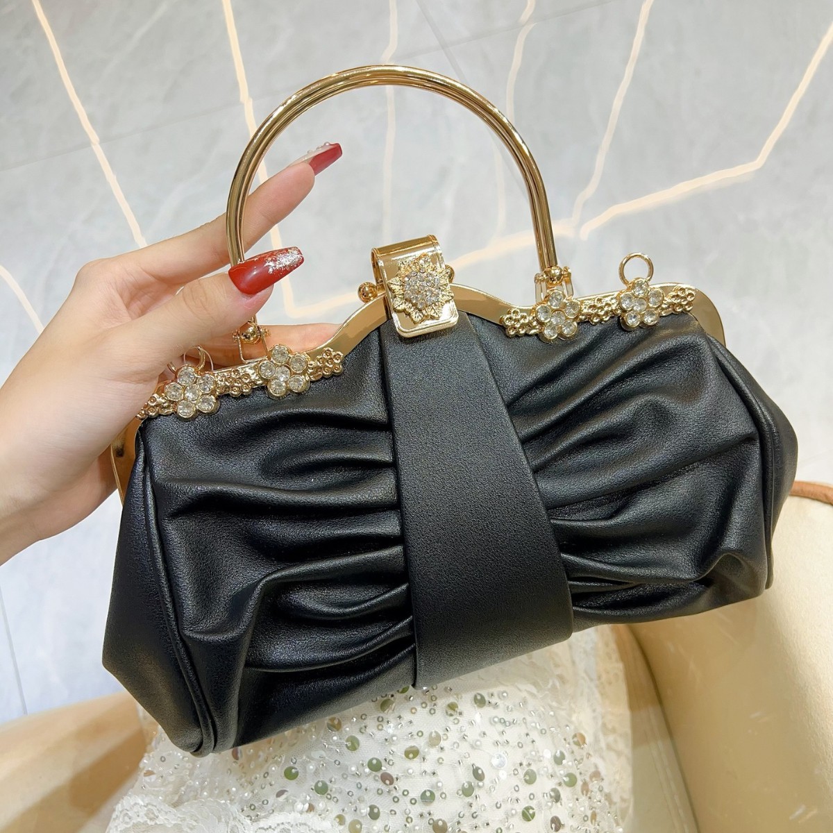 Women Bags Trend 2025 - حقائب يد نسائية فاخرة وراقية للحفلات