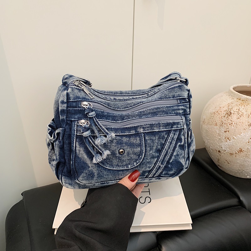 حقيبة دنيم زرقاء بتصميم ريترو  - مراجعة Women'S Kipling Bags وسعره