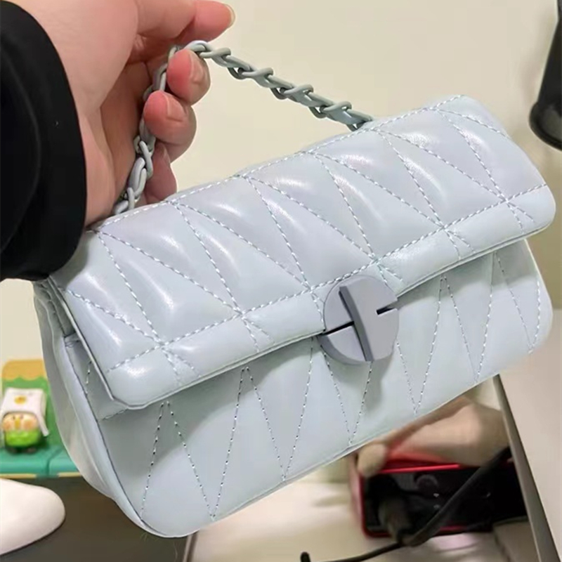 حقائب كروس بخيوط مطرزة للنساء  - مراجعة Women Bags Trend 2025 وسعره