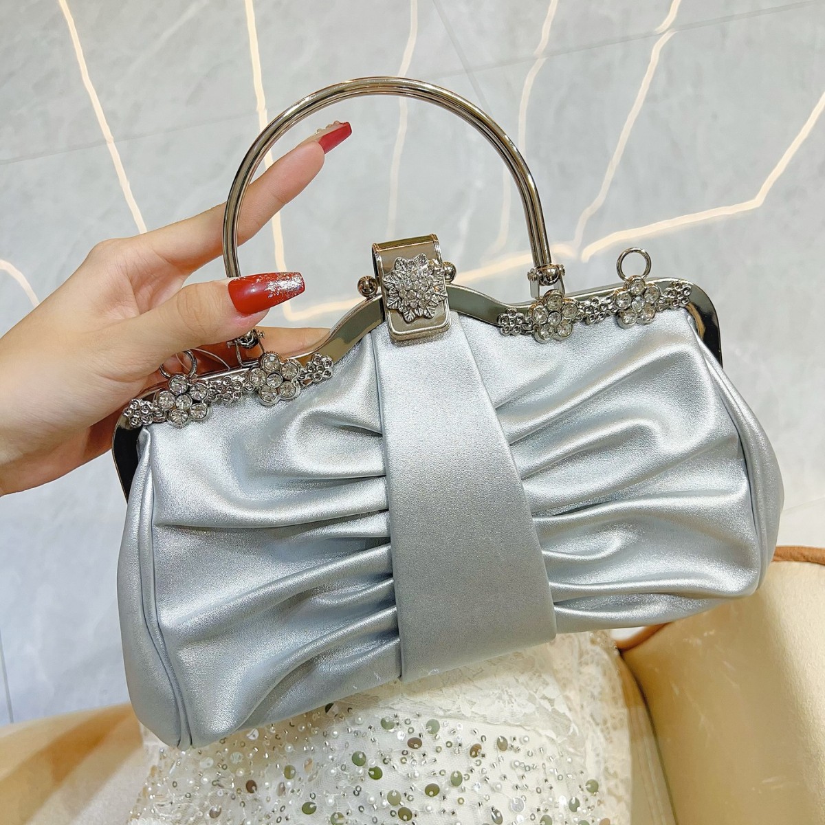 حقائب يد نسائية فاخرة وراقية ل - مراجعة Women Bags Trend 2025 وسعره