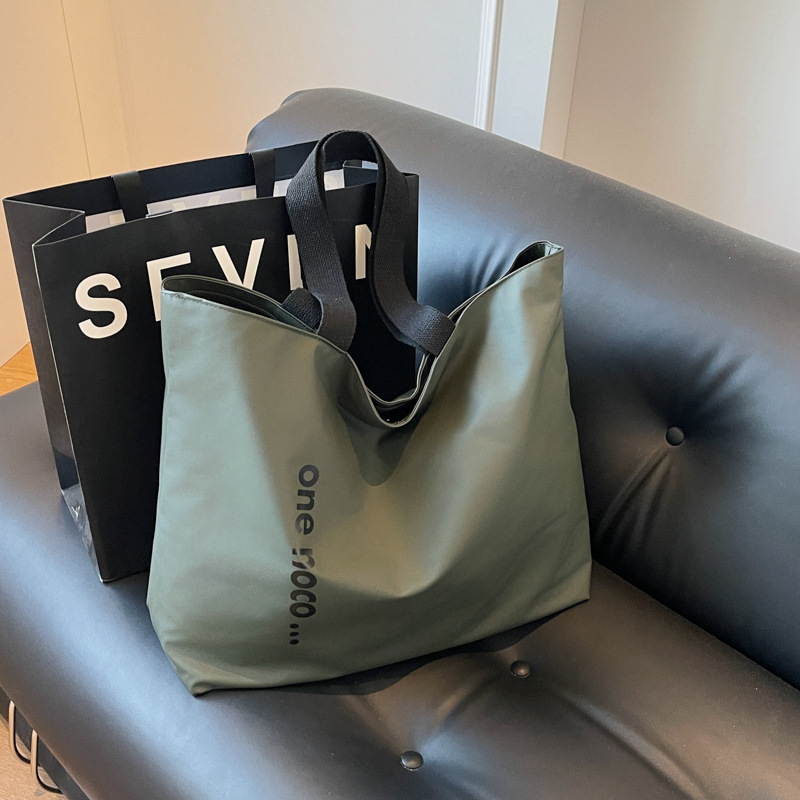 حقائب السفر، حقائب السباحة، حق - مراجعة Women Bags Coach وسعره