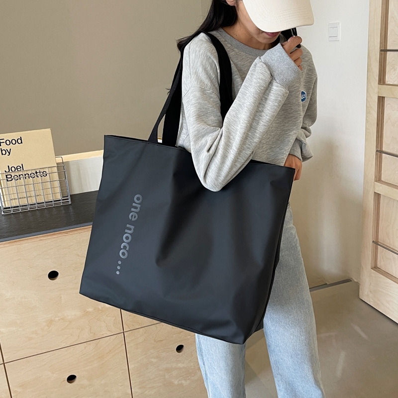 حقائب السفر، حقائب السباحة، حق - مراجعة Women Bags Coach وسعره