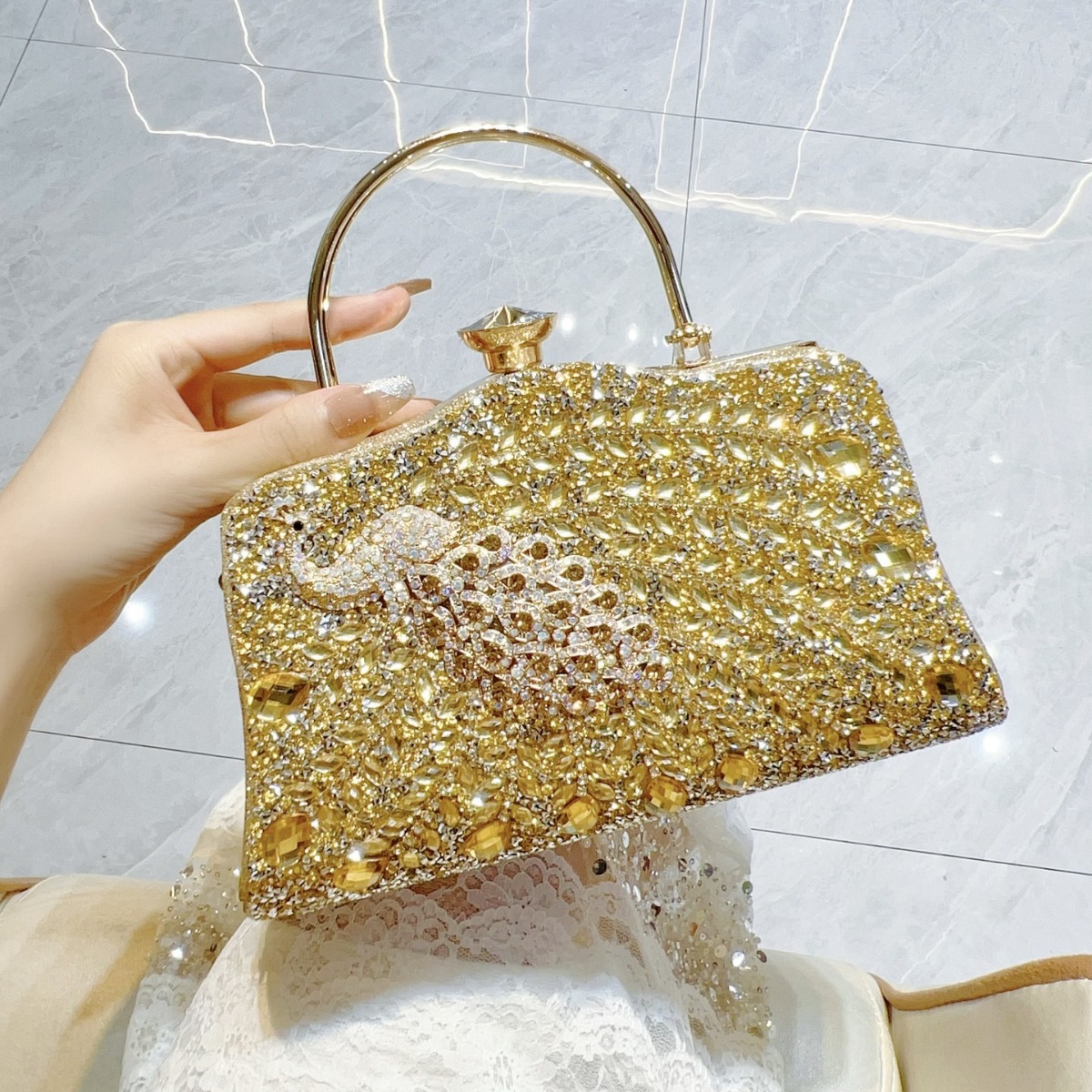 حقيبة يد جديدة ماسية كاملة مع  - مراجعة Women Handheld Bags وسعره