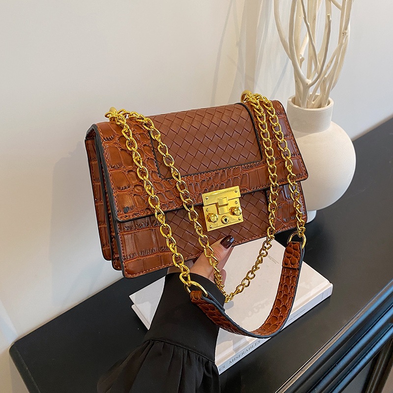 حقيبة نسائية صغيرة مربعة الشكل - مراجعة Women'S Kipling Bags وسعره