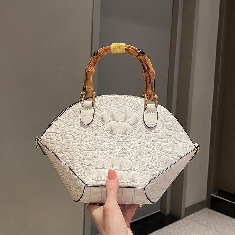 حقيبة كروس جلد البقر للنساء ،  - مراجعة Women Bags Designer Sale وسعره