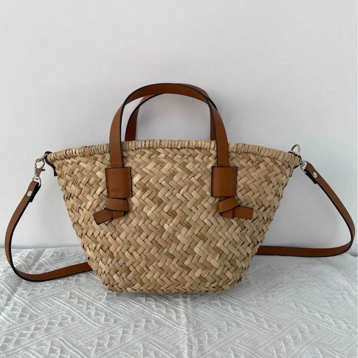البوهيمي القش سلة حقيبة للنساء - مراجعة Basket Bag Wicker وسعره